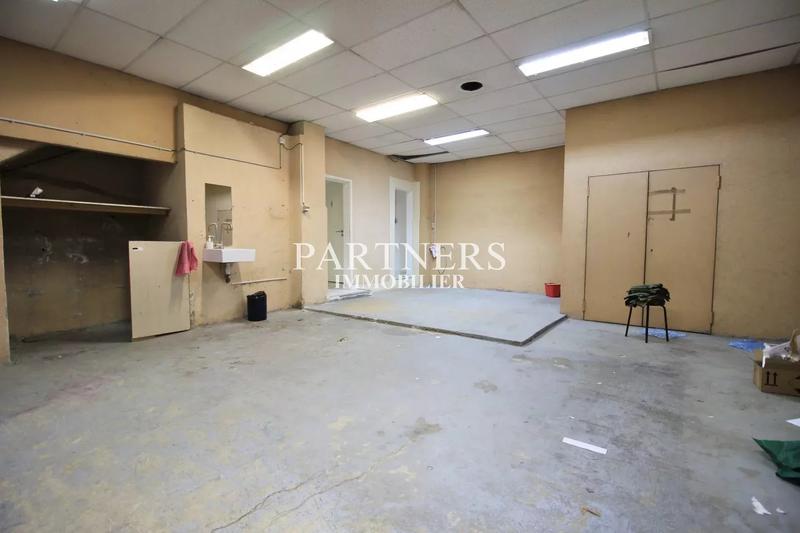 Local commercial - 486 m² - 10 pièces