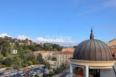 Maison traditionnelle - 192 m² - 5 pièces