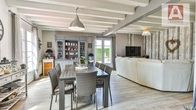 Maison - 183 m² - 7 pièces