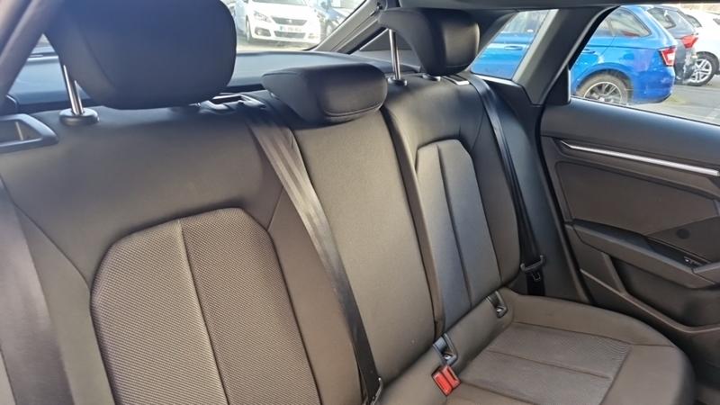 Audi A3 sportback 40 Tfsie 204 s tronic 6 Business Line