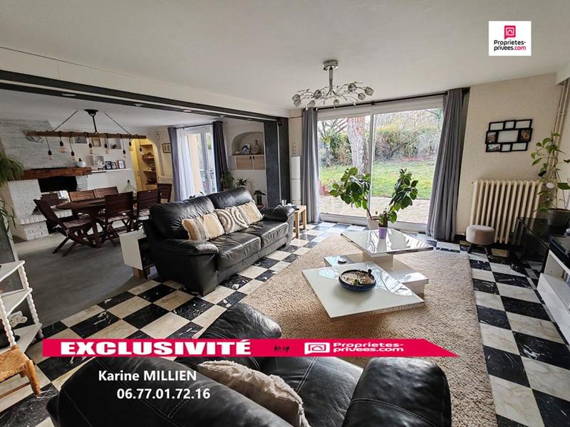 Maison - 240 m² - 7 pièces