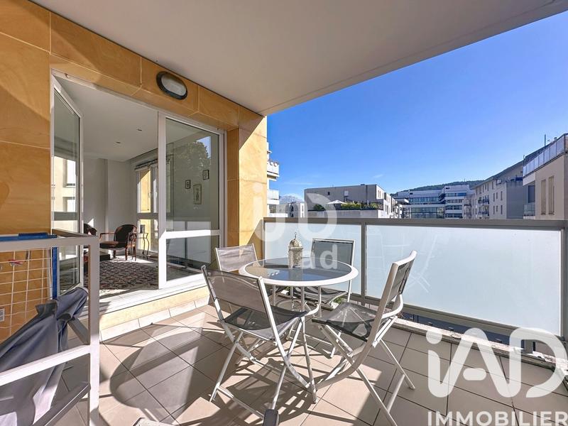 Appartement - 100 m² - 4 pièces