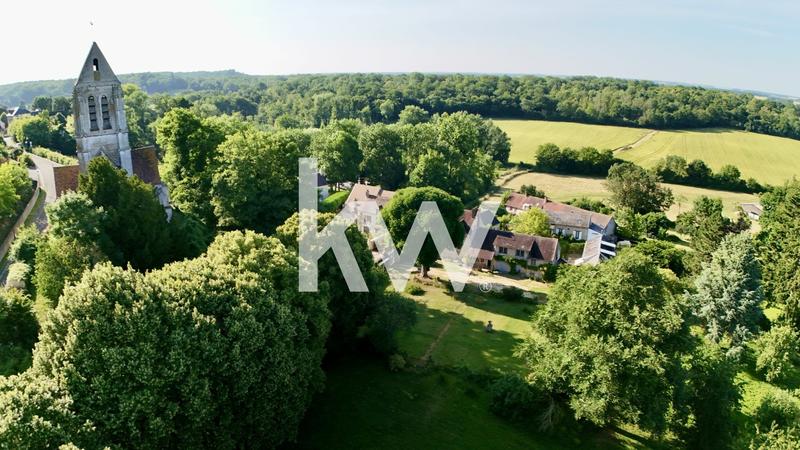 Maison - 296 m² - 18 pièces