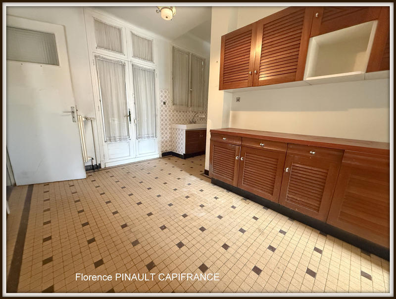 Maison - 176 m² - 8 pièces