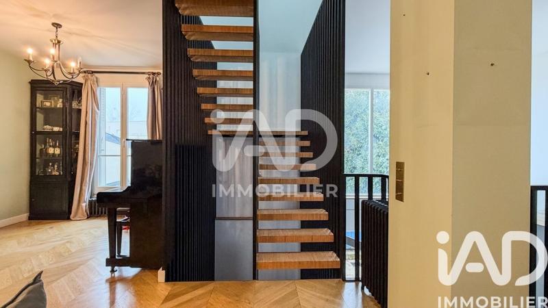 Maison - 187 m² - 8 pièces