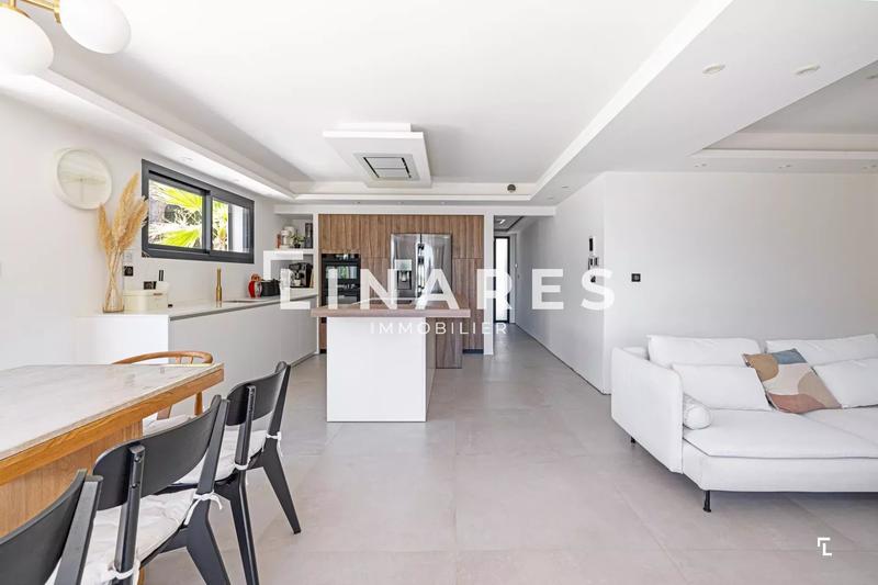 Maison - 140 m² - 5 pièces