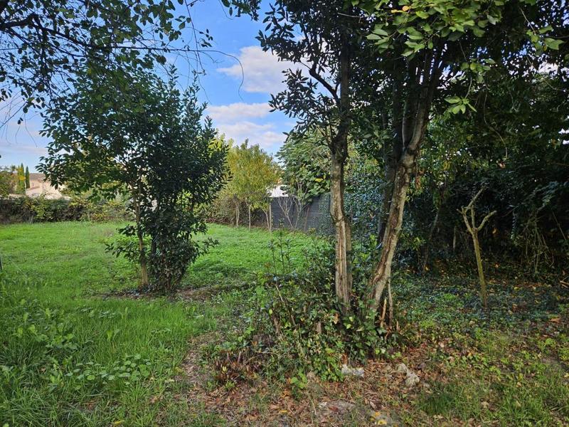 Terrain constructible - 673 m²
