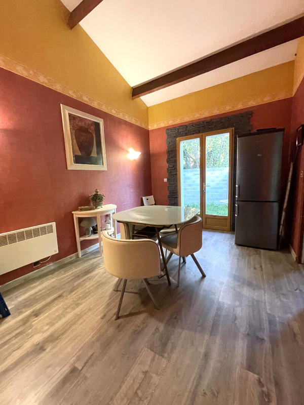 Maison - 280 m² - 8 pièces