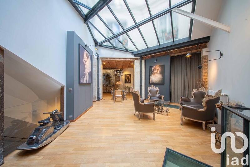 Loft - 245 m² - 5 pièces