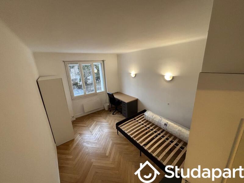 Chambre - 13 m² - 1 pièce