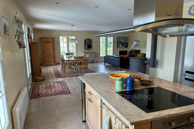 Maison - 190 m² - 5 pièces