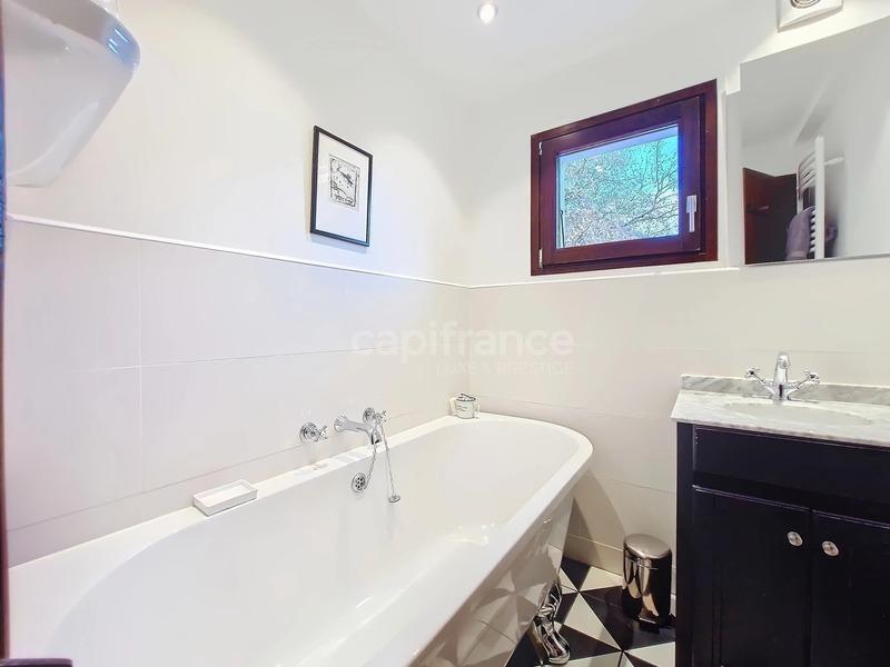 Châlet - 172 m² - 9 pièces