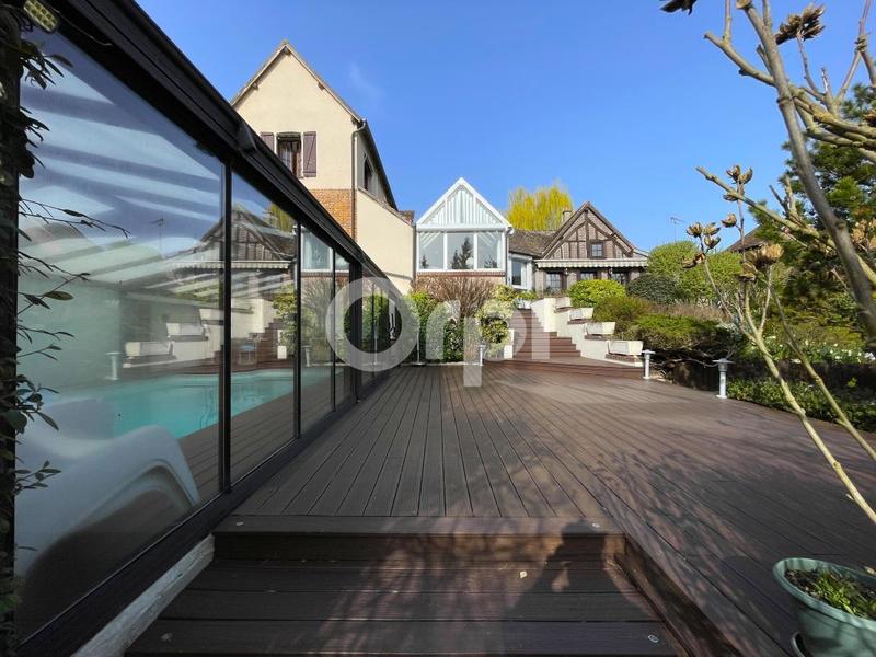 Maison - 162 m² - 5 pièces