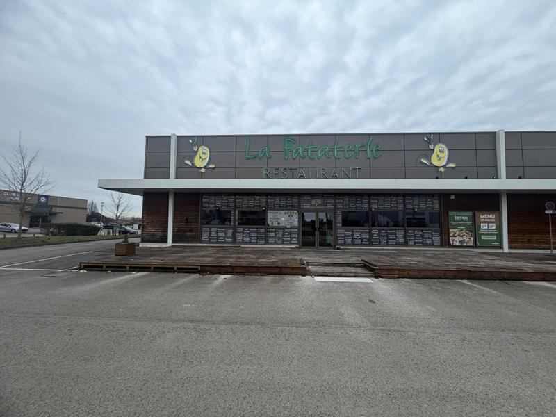 Local commercial - 1 192 m²