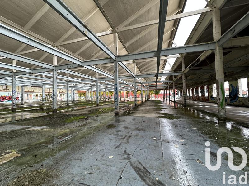 Immeuble - 1 950 m² - 1 pièce