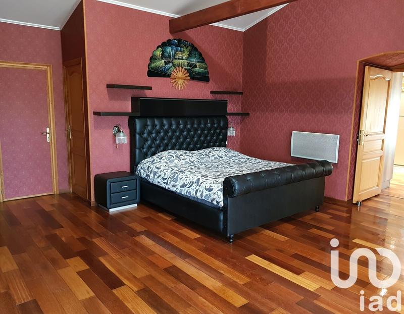 Maison - 170 m² - 8 pièces