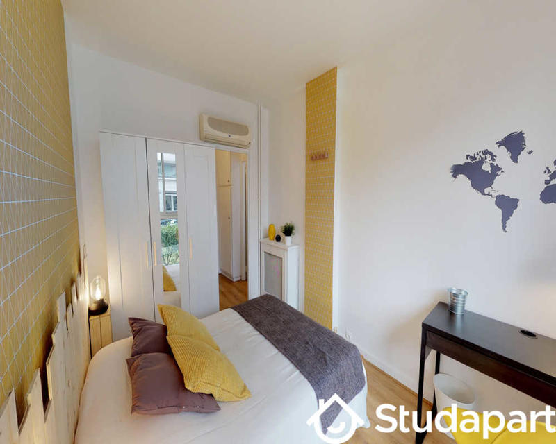 Chambre - 70 m² - 1 pièce