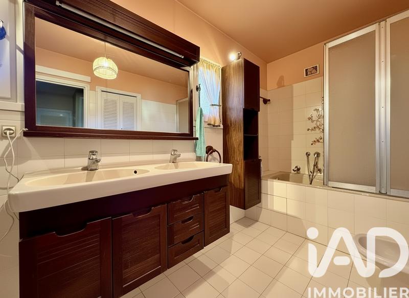 Maison - 200 m² - 6 pièces