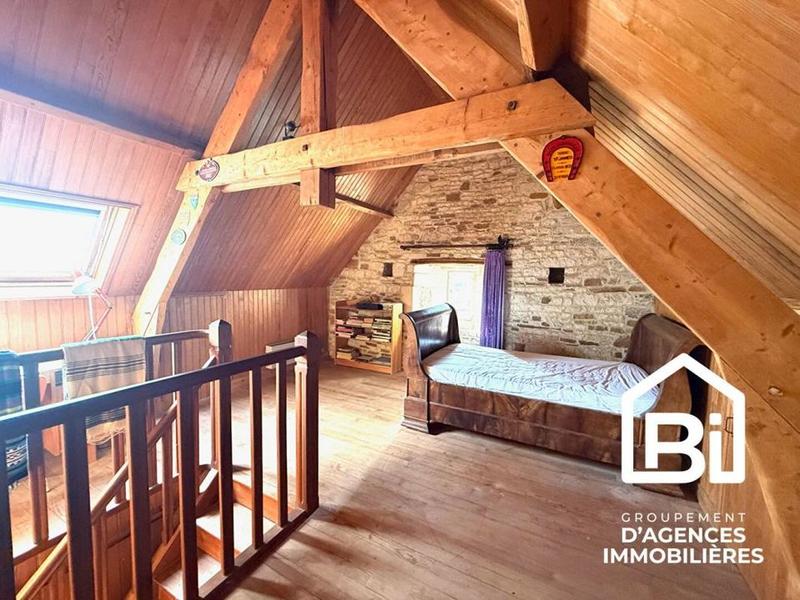 Maison en pierre - 185 m² - 7 pièces