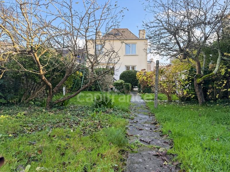 Maison - 121 m² - 6 pièces