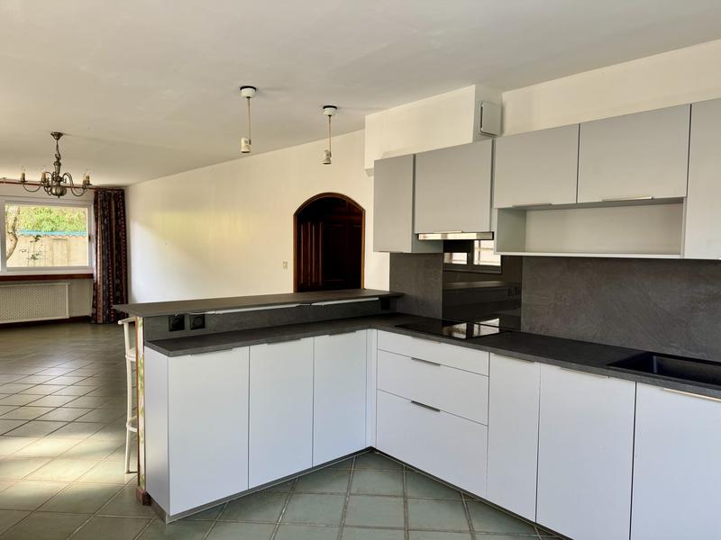 Maison - 200 m² - 10 pièces