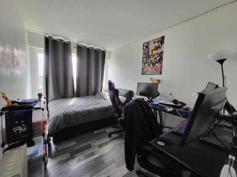 Appartement - 80 m² - 4 pièces