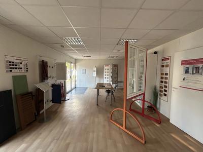 Local commercial - 103 m² - 3 pièces