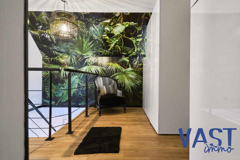 Maison - 217 m² - 6 pièces