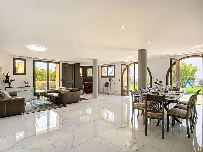 Appartement - 118 m² - 3 pièces