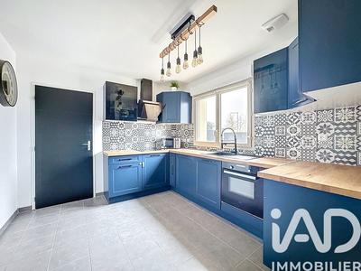 Maison - 95 m² - 5 pièces