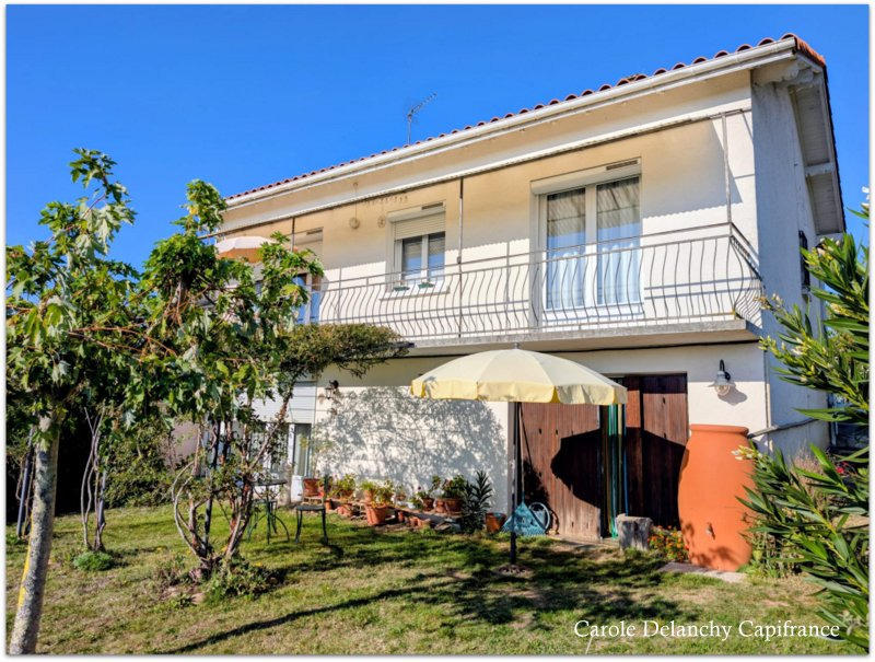 Maison - 100 m² - 6 pièces