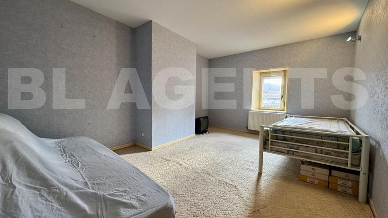 Maison de ville - 235 m² - 9 pièces