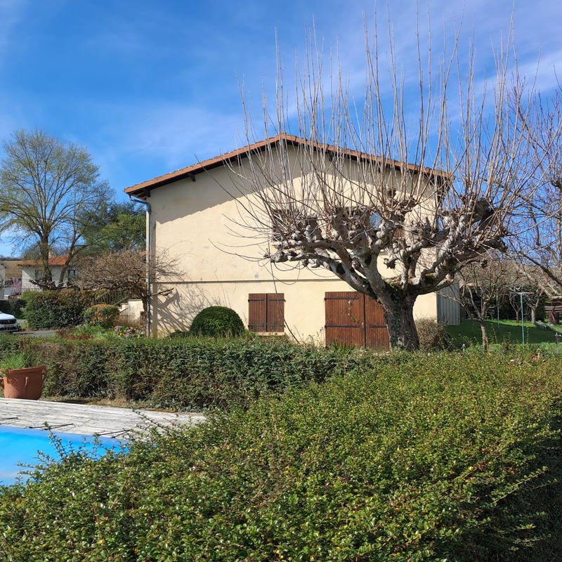 Maison - 188 m² - 8 pièces