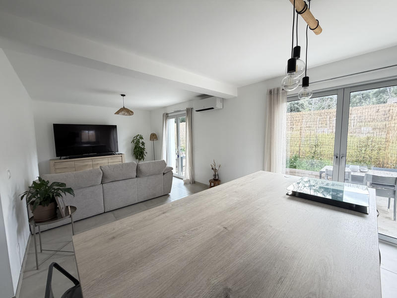 Maison - 96 m² - 5 pièces