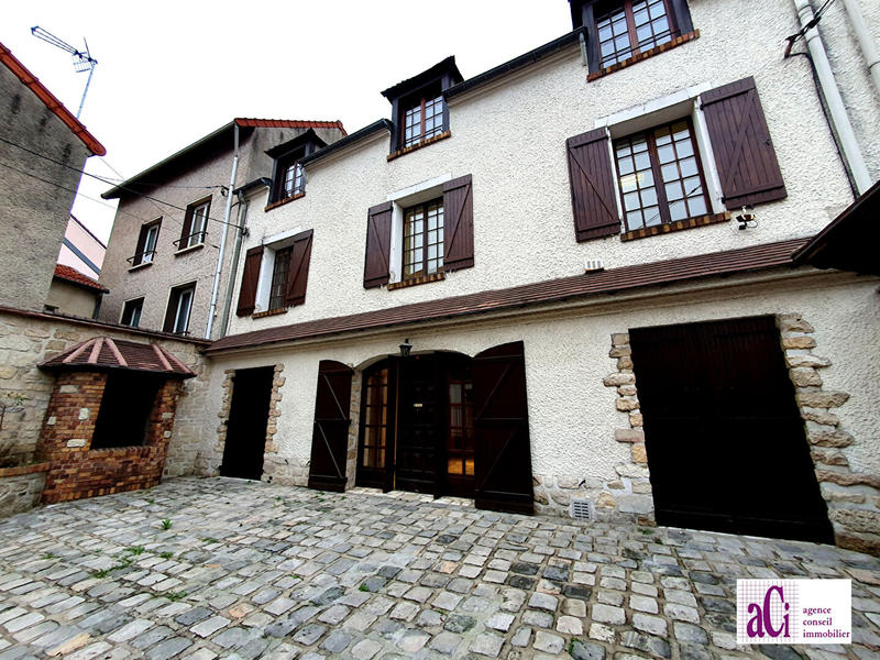 Maison - 197 m² - 10 pièces