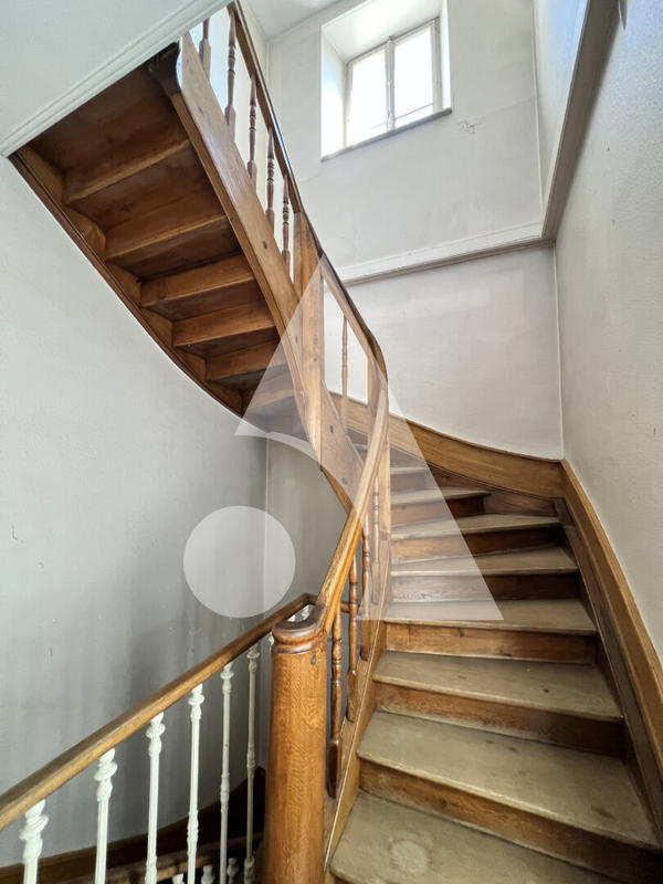 Immeuble - 200 m² - 9 pièces