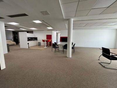 Bureau - 1 500 m²