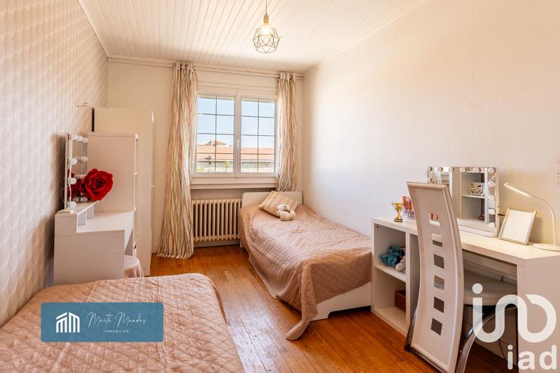 Maison - 205 m² - 7 pièces