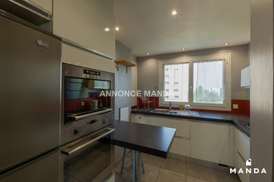 Appartement - 98 m² - 5 pièces