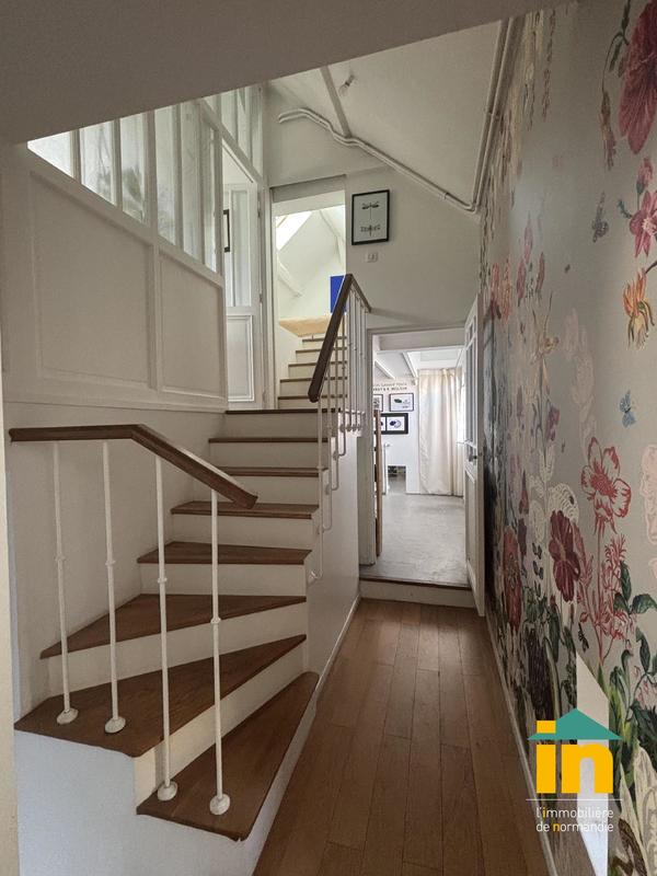 Maison de ville - 185 m² - 7 pièces