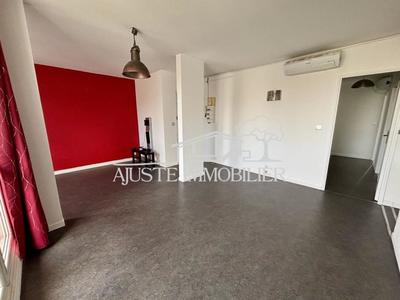 Appartement - 92 m² - 5 pièces