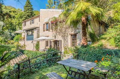 Maison - 253 m² - 9 pièces