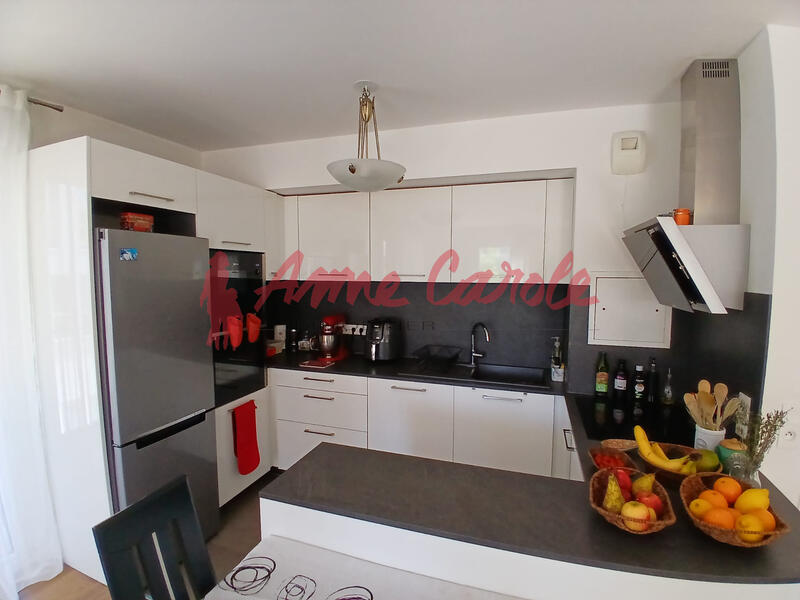 Appartement - 101 m² - 5 pièces