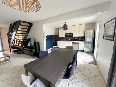 Maison traditionnelle - 102 m² - 6 pièces