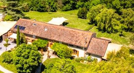 Maison - 571 m² - 8 pièces