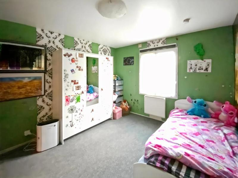 Demeure - 140 m² - 5 pièces