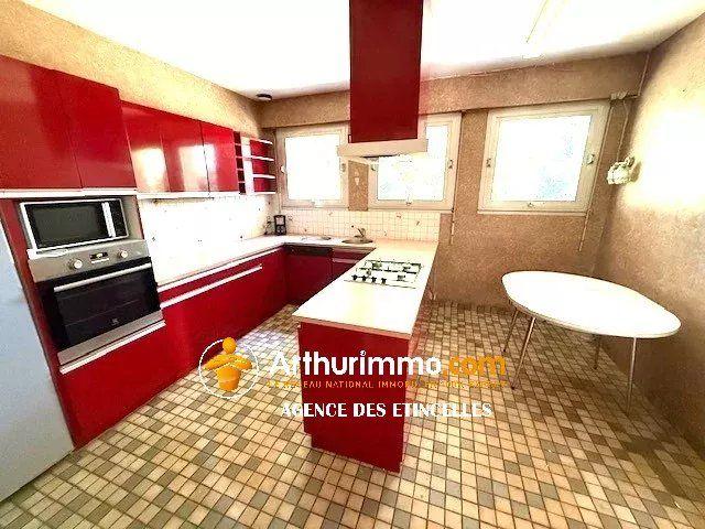 Maison - 215 m² - 7 pièces