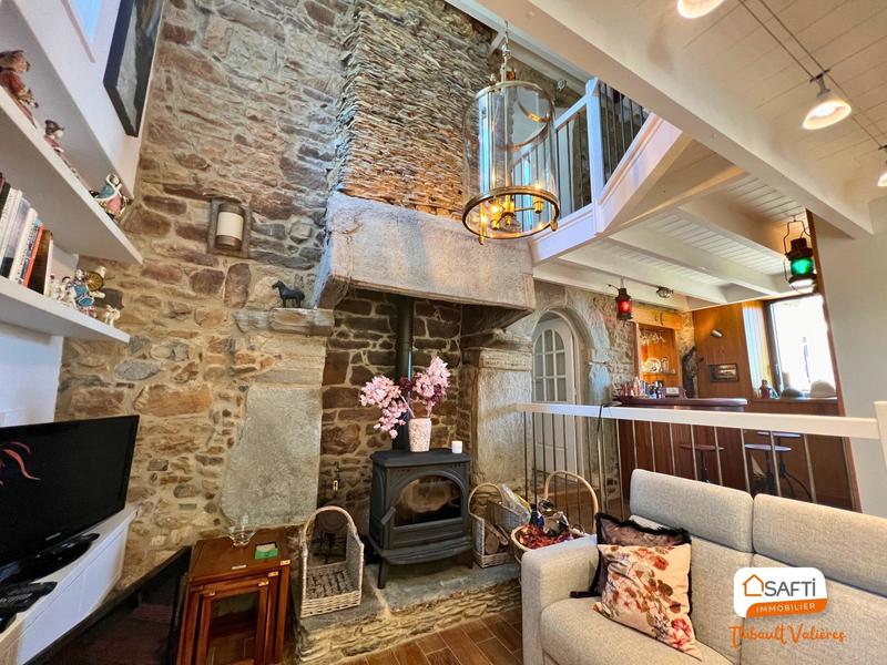 Maison - 307 m² - 12 pièces