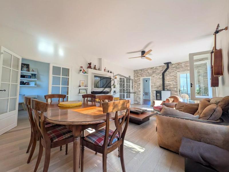 Maison - 151 m² - 5 pièces