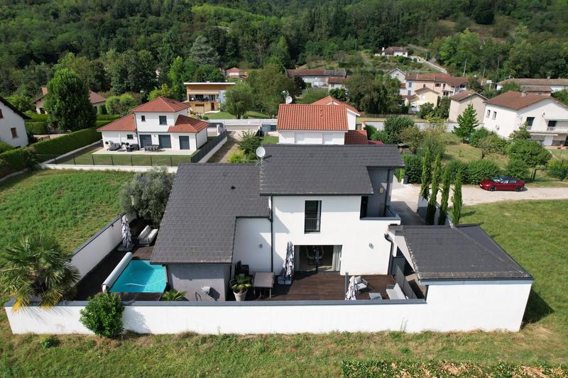 Maison - 170 m² - 6 pièces